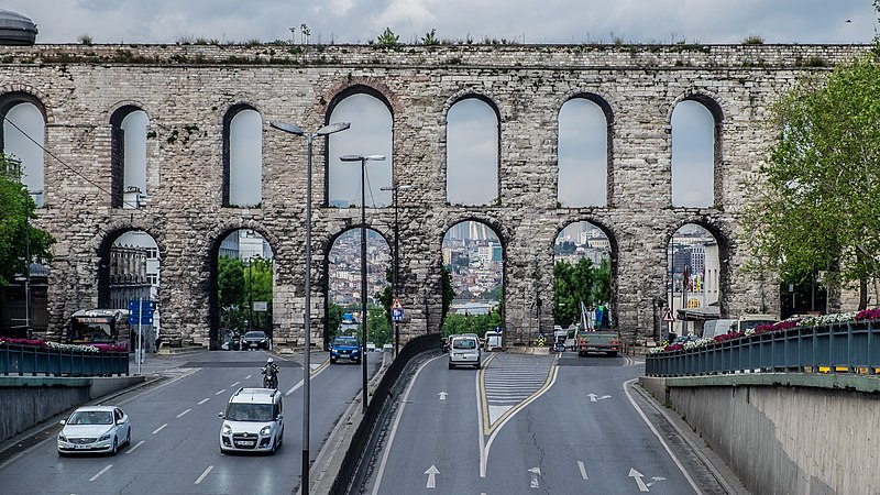 How Can I Go to Bozdoğan Aqueduct?